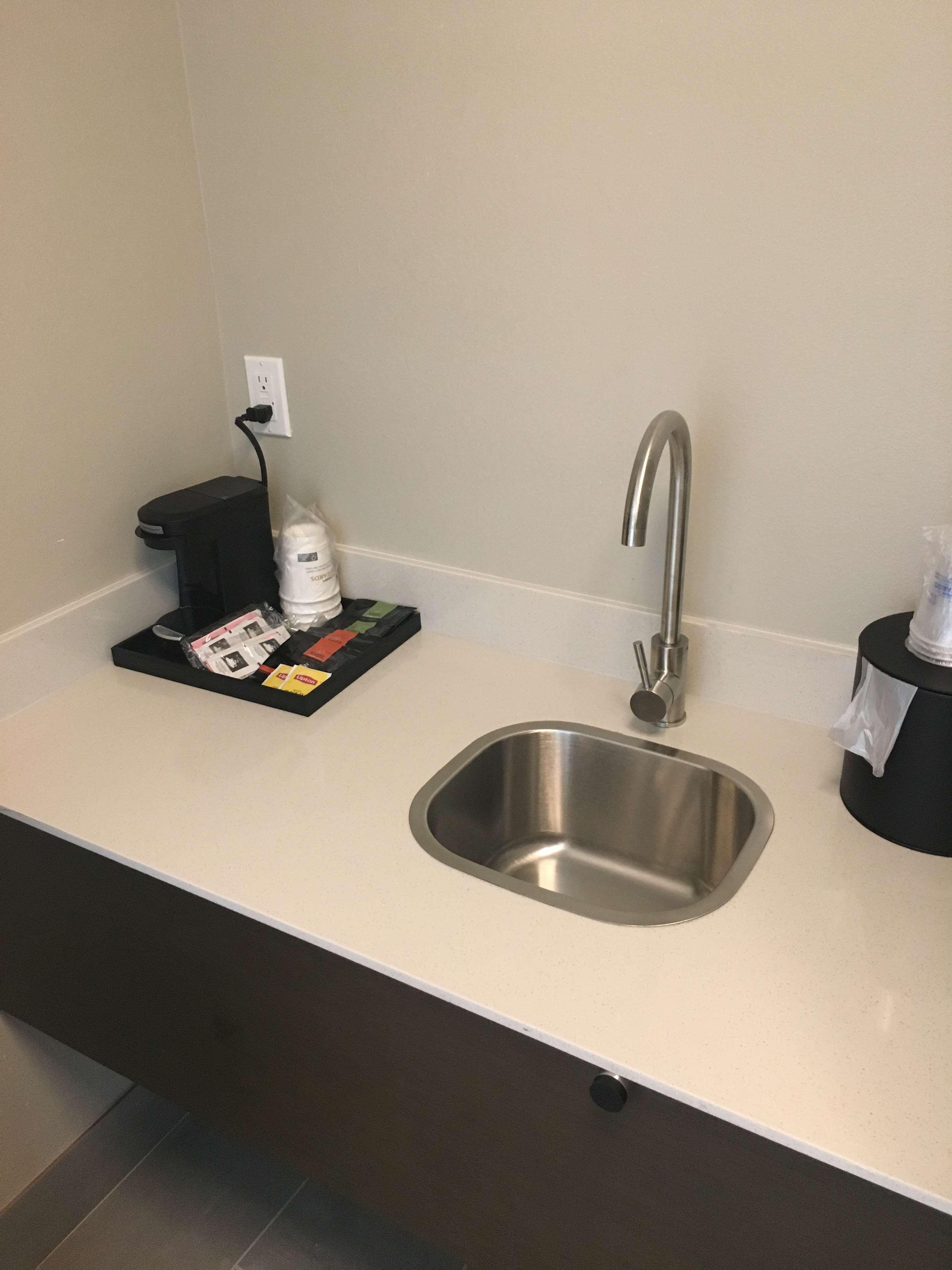Best Western Plus New Barstow Inn & Suites מראה חיצוני תמונה