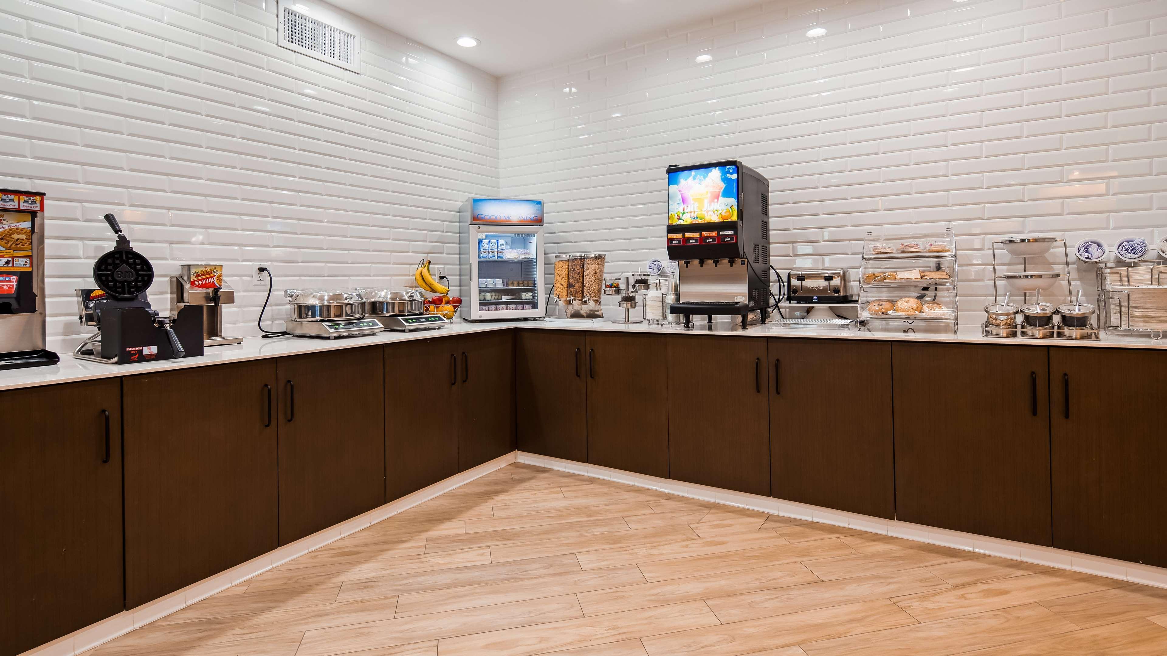 Best Western Plus New Barstow Inn & Suites מראה חיצוני תמונה