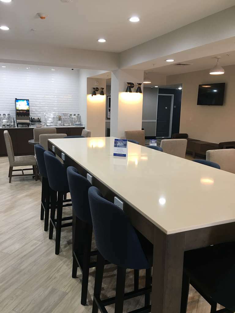 Best Western Plus New Barstow Inn & Suites מסעדה תמונה