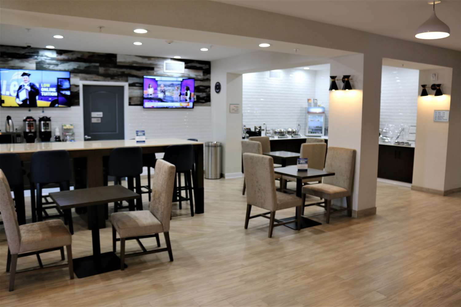 Best Western Plus New Barstow Inn & Suites מראה חיצוני תמונה